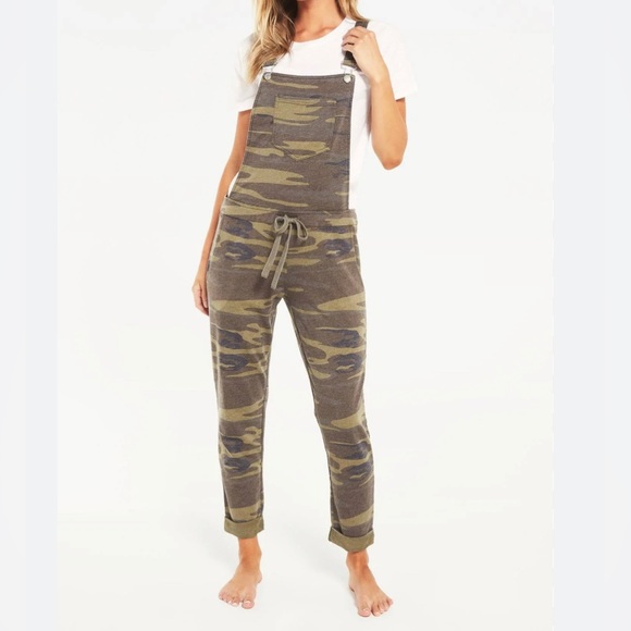 Z Supply Pants - Z Supply camo print overalls size small